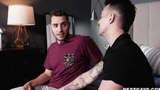 Guido offers his ass to get fuck by Carter