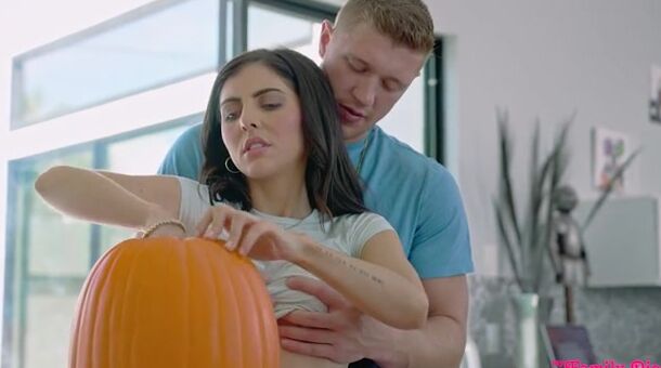 Free Use For Halloween - S27:E1