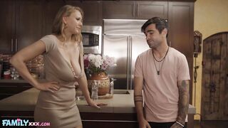 Stepmom Jasmine Daze Is A Lucky Anal Squirting Treat two