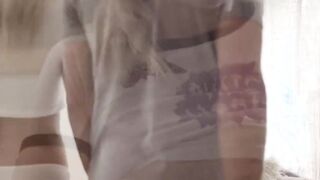 blonde chick happy to have dp