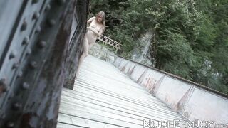 Tall lass naked in the outdoors seduces you with her hips
