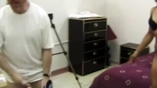 Mature amateur swallows cum after having her pussy stuffed