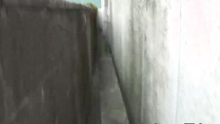 Outdoors masturbation session for a sweet Japanese woman