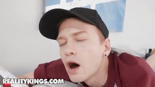 Reality Kings – A Double Bj From Ariana Aimes & Cali Caliente Becomes A Hottie 3-Way With Alex
