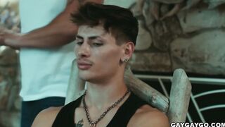 Jake Jaxx brings Cyrus to his house to fuck