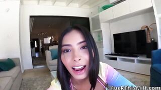 I seduce a DELIVERY GUY in my Aruba vacations and give him a DELICIOUS TIP for his he