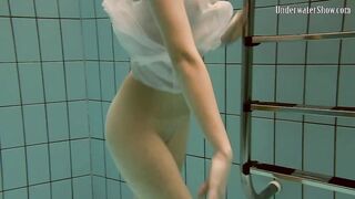 Russians underwater Aneta with Janka and Andrejka alone - sexonly.top/tupice