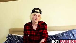 Twink blondie Kayden shares his solo adventure with everyone