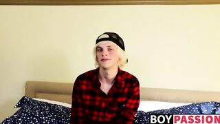 Twink blondie Kayden shares his solo adventure with everyone