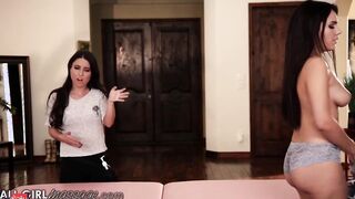 AllGirlMassage cougar Valentina Nappi's First Dyke Rubs