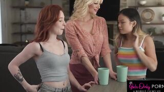 BFF says "i've never been with another Women Before, have You?" S2:E11