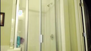 Mia Khalifa Shower