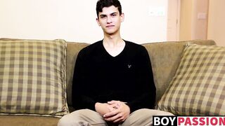Justin answers some questions and performs an amazing solo