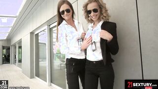21Sextury 1 Of A Kind Agents Veronica Leal and Tina Kay Stimulate Penis For DOUBLE