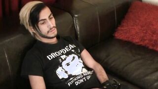 Gay punk has huge craving for sucking cock