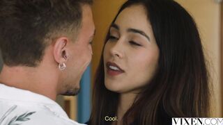 VIXEN Irresistible-cunt with mouth gone bad Ginebra goes wild at party