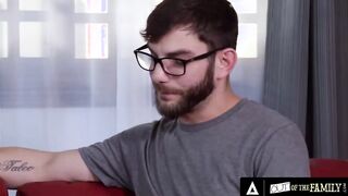 Bombshell Barely Legal Jaye Summers Riding Stepdad's GIGANTIC Dick to get over her Breakup