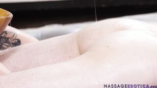MILF masseuse Rory Knox doggystyled after erotic massage