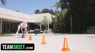 Incredible Sexy Blonde In Tight Shorts Getting Stretched And Drilled