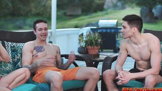 Roommates in a steamy threesome fuck sesh