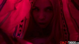 Stuck teen got fucked by stepbrother