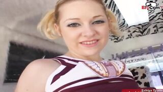 Blonde 19 yo fucked! in a car until the jizzed in her face