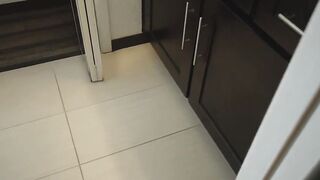 stepsis gets stuck and stepbrother cums on her