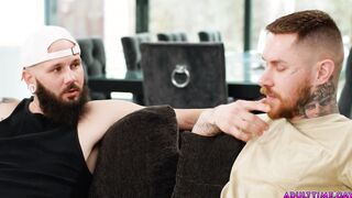 Straight guys jerk themselves off together!