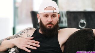 Straight guys jerk themselves off together!