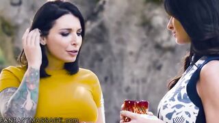 Ivy Lebelle And Silvia Saige Have A Passionate Connection While Waiting For Masseuse