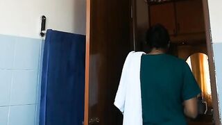 Desi cute mom big boob big ass showing son enjoy handjob