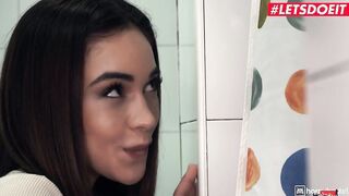 HORNYHOSTEL - GEEKY BACKPACKER GINEBRA BELLUCCI HOOKS UP WITH HER FANTASY HUMONGOUS DICK