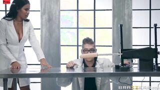 Hugest Hard-On Collider Scene With Xander Corvus, Jenna Foxx - Brazzers Official
