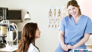 Intern gets oral exam from gynecologist