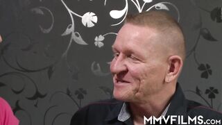 Chesty 19 year old gets facialized