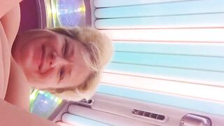 Cunt fist,butt fingering squirt into solarium,lick and rub on it