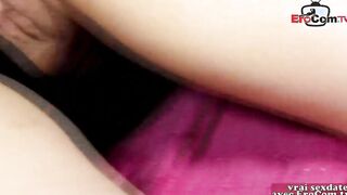 French dark haired milf at homemade casting with anal try