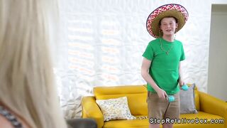 Gringo stepsosn POV fucks curvy MILF stepmom