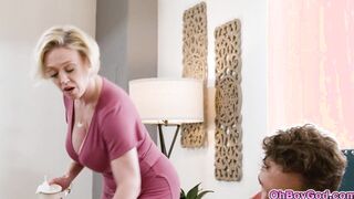 Stepmom Dee WIlliams lets stepson gape her