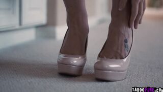 Stepdaughter getting a hard fuck from her horny stepdad