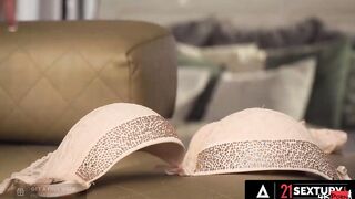 21 SEXTURY - Gigantic Boobs Shalina Devine Shares Her Holes For The ULTIMATE double penetration!