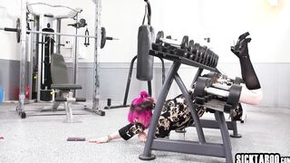 Shemale gym rat fucked in tight ass