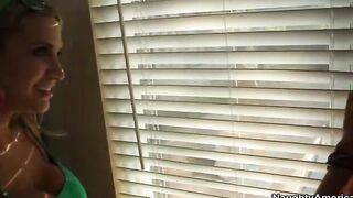 Dyke Alanah Rae fucking into the bedroom with her piercings