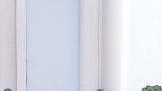Fierce stepmom stops Molly and Jimmy Michaels' make out