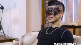 Mysterious stud accepts blowjob and teasing from a dude