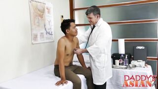 Freaky Asian twink Marcon fucks with big dicked mature Daddy