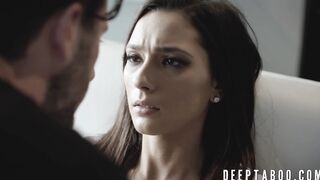 Stepdaughter Jaye Summers destroyed by young daddy