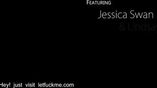 creampie licking jizz from her girlfriends fucked puss