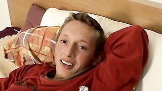 Twink Veso tugs his dick solo after showcasing his feet
