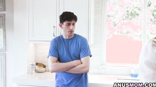 Nick Strokes Fucks his stepmom as a gift